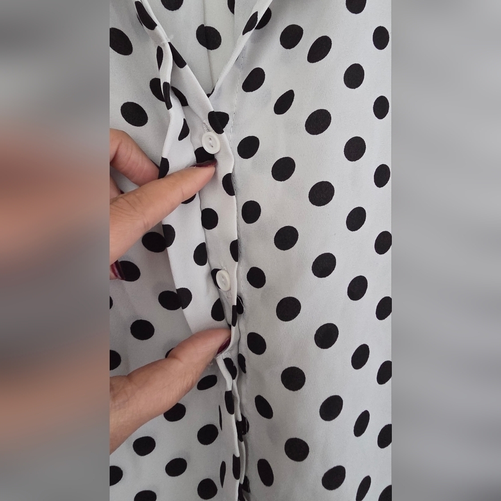 Mandee White & Black Polka Dot Button-Down Blouse | Collared | 3/4 Sleeves | M - Picture 9 of 11